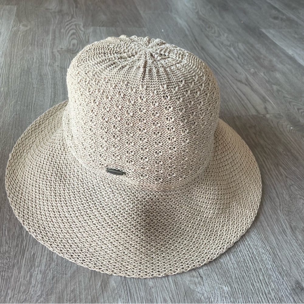 NWOT Coolibar Marina Hat, Beige